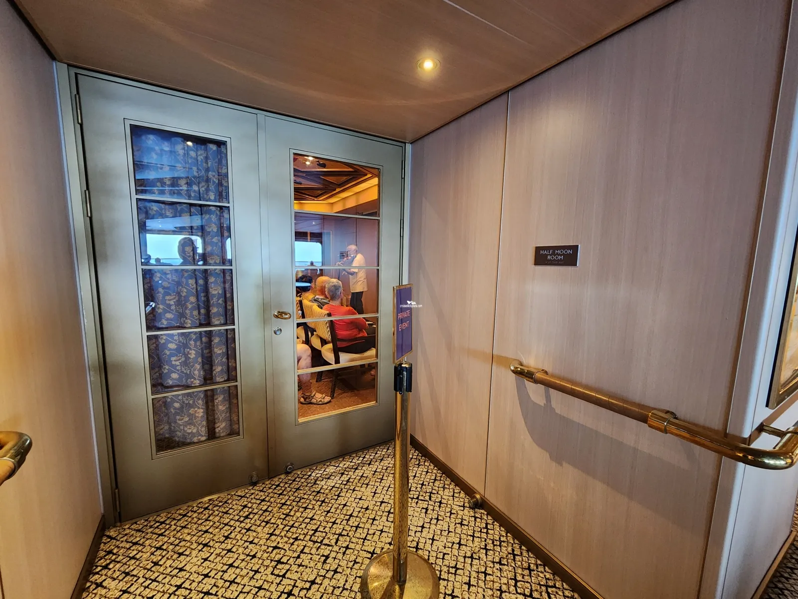 Half Moon & Hudson - Deck 3 Front