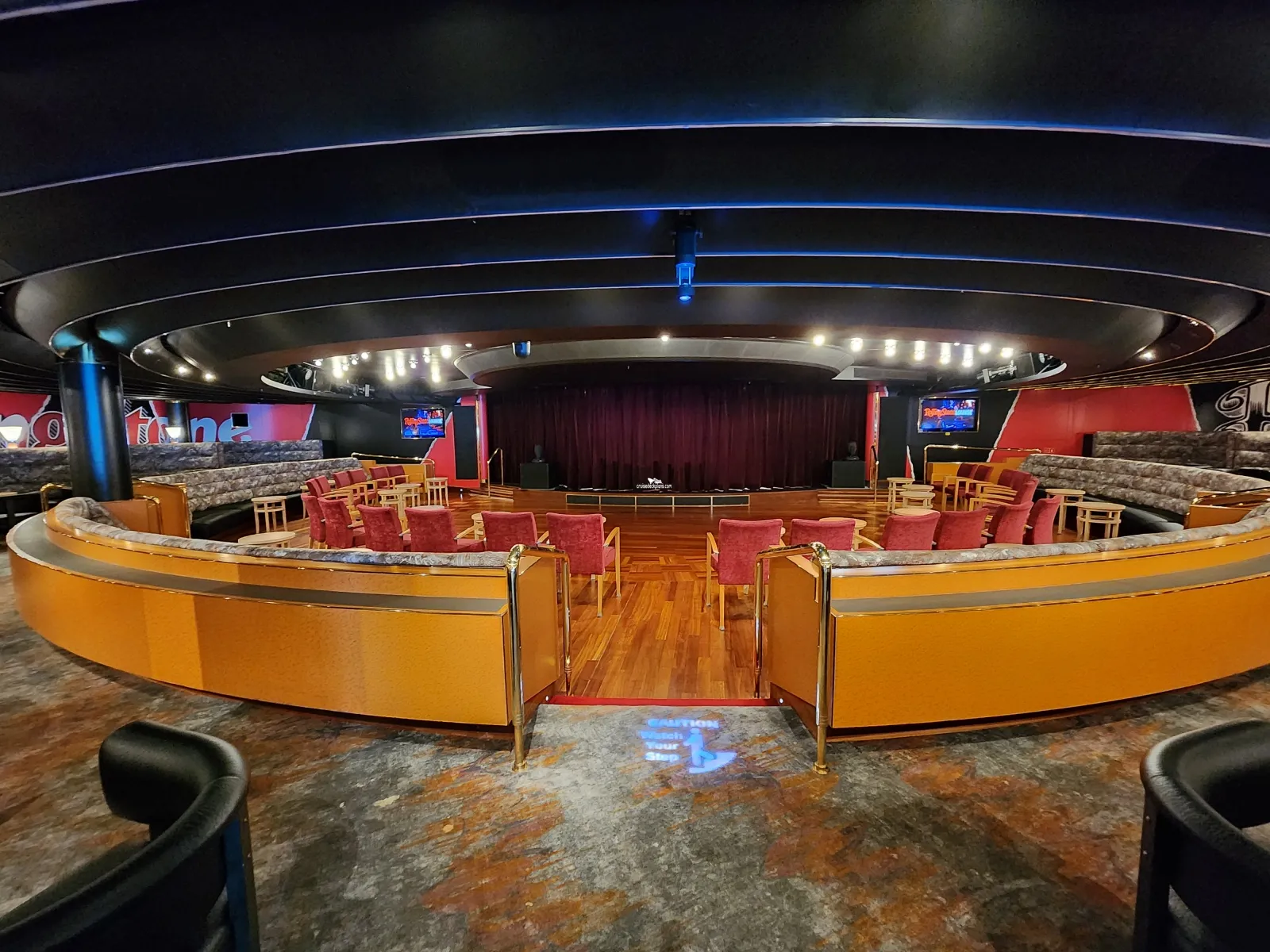 Rolling Stone Lounge - Deck 2 Middle