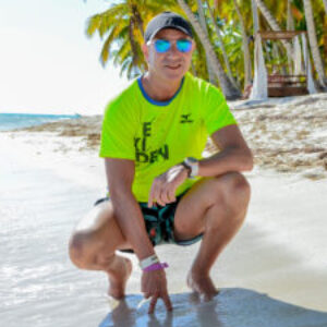 Profile photo of Oscar Abad